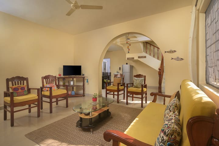 Living room image 9