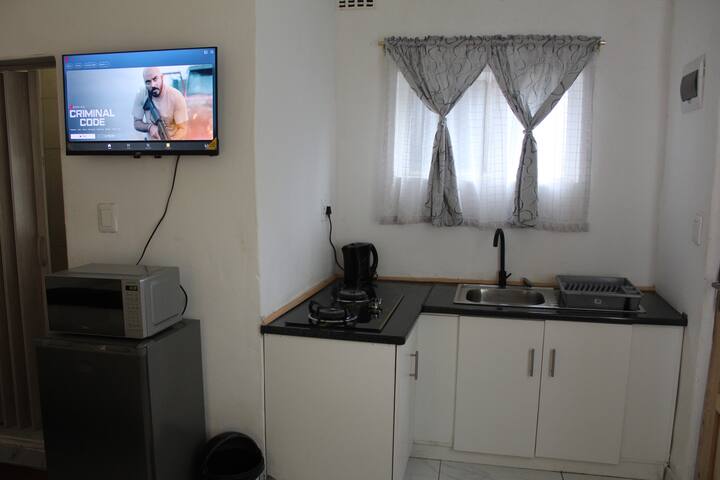 Self Contained Unit In Florida - Soweto