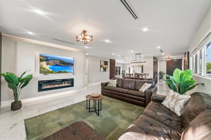 Tropical Luxe Oasis | Fully Renovated |5b |3b |16+ - West Palm Beach, FL