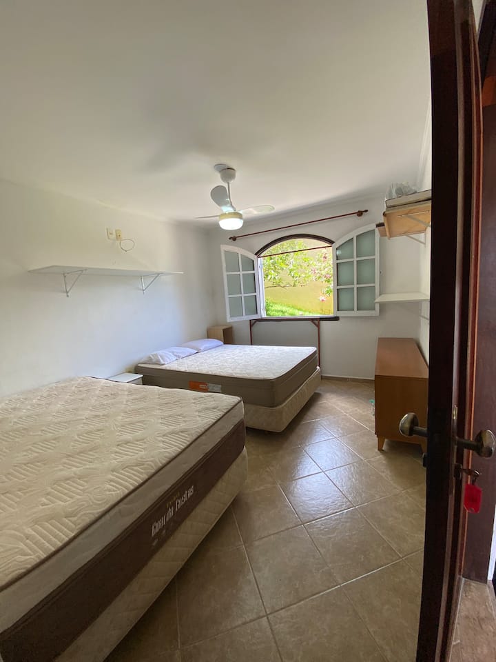 غرفة النوم 2