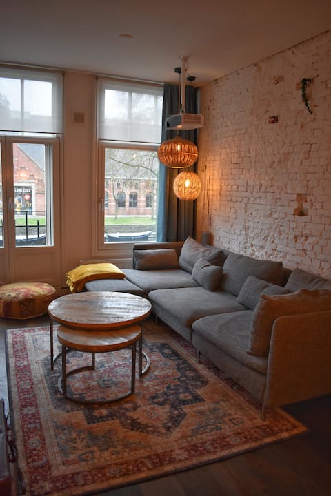 Successful Airbnb property: Beautiful home at Westerpark in Fannius Scholtenbuurt