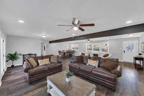 Chris Place | Sleeps 10-12 | Dyersburg, TN