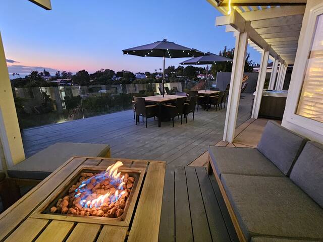 Spacious coastal home w/ hot tub & fire pit gallery image 5