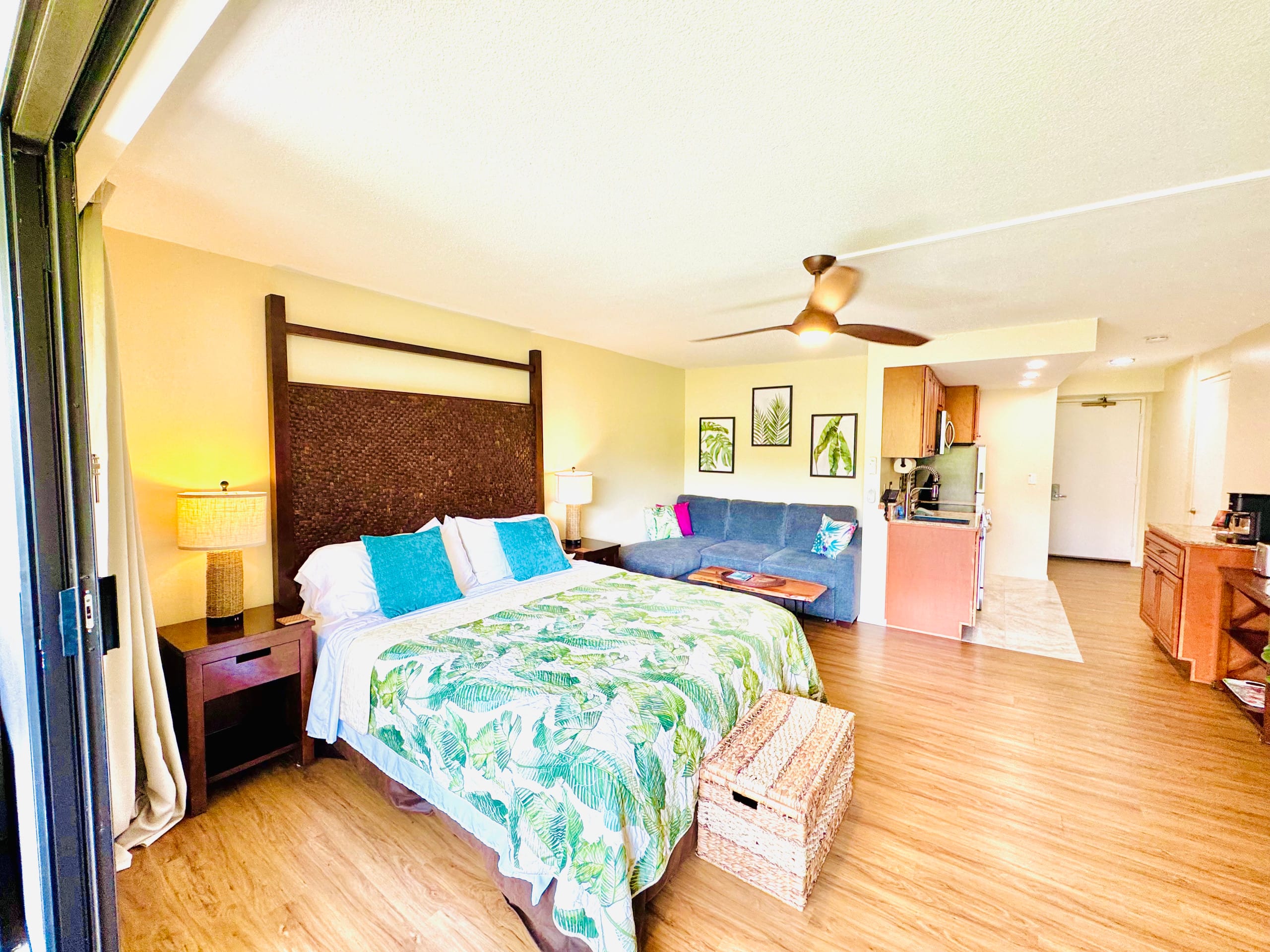 Tropical Paradise #14 at HBR,beach acc,AC& kitchen - Image 9
