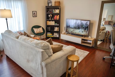 Successful Airbnb property: Cozy 1 Bed / 1 Bath Apartment in Alhambra