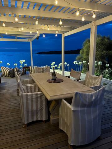 Seaside Sanctuary gallery image 3