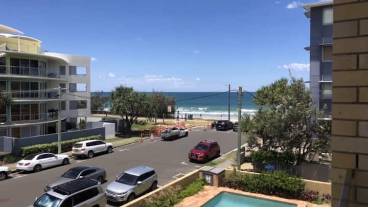 Dulkara 8 2br Kings Beach Location With Views - Caloundra