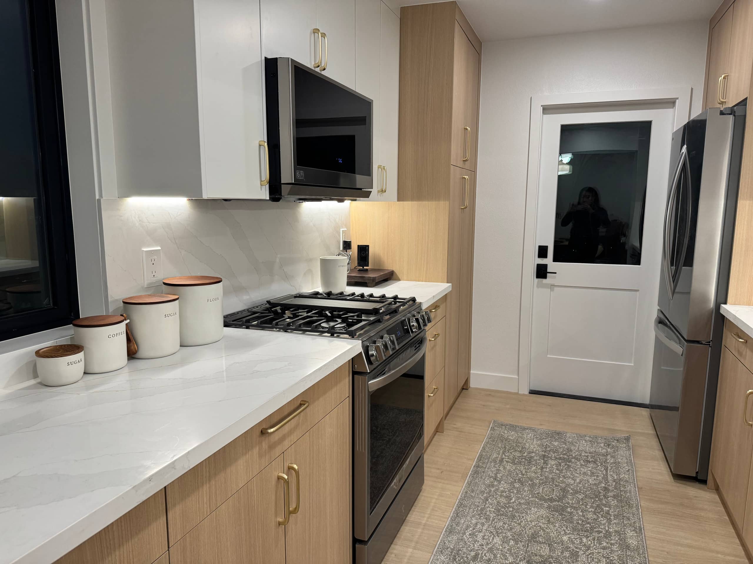 Home in South San Francisco · ★5.0 · 3 bedrooms · 4 beds · 1 private bath - Image 6
