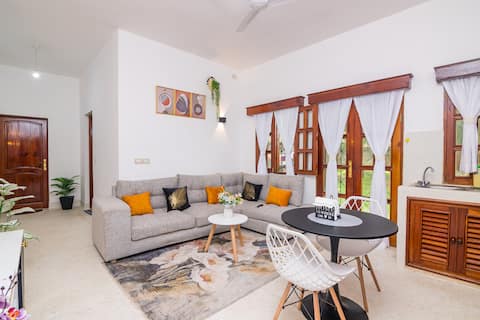 Couzy Luxurious Malindi Town Apartment