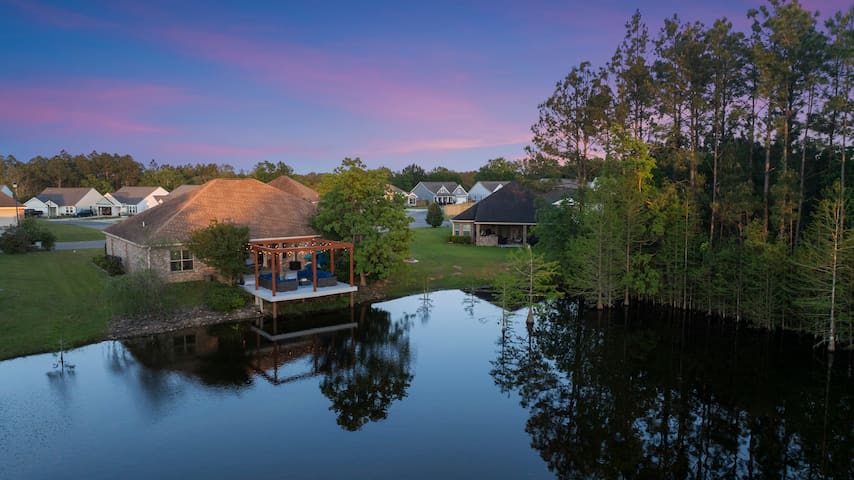 Gulf coast vacation station mississipi managed Airbnb listing 3