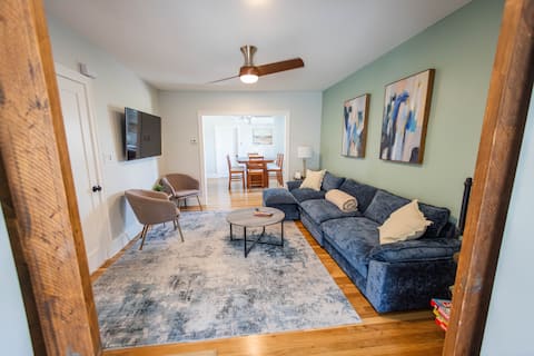 Beautiful 3BR+Office+Parking 13 mins to Boston