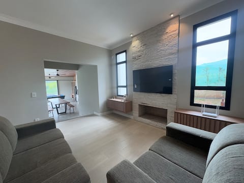 Airbnb em destaque: High-end farmhouse, beautiful view em Socorro