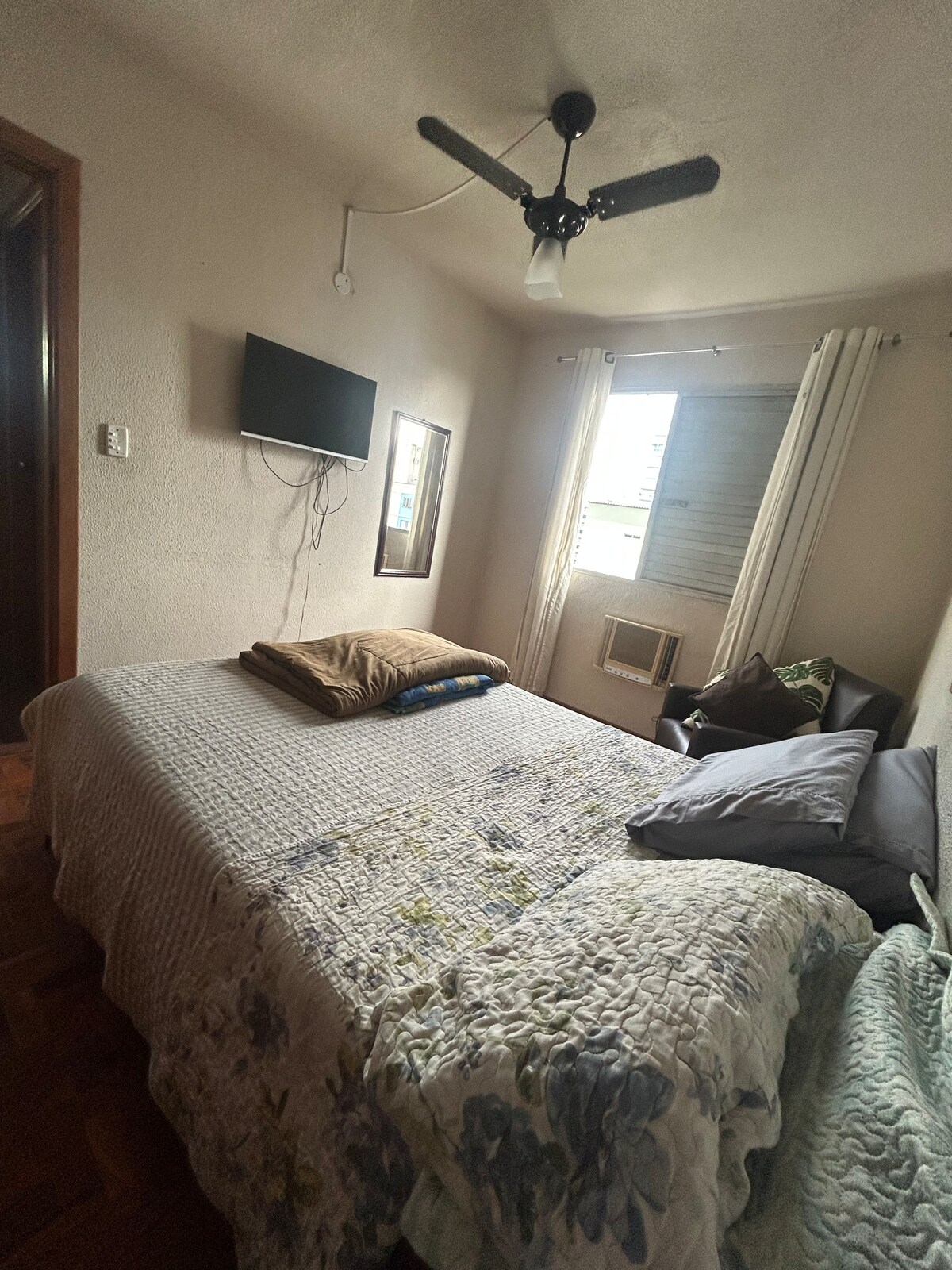 غرفة النوم 1