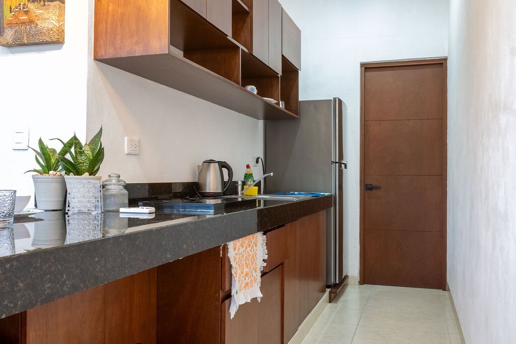 Anuncio de Airbnb popular: suite with gardens and a swimming pool en Barrrio De La Candelaria