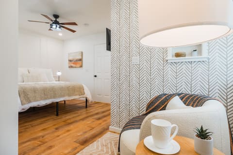 New Volcano Home/AC (all rooms)Dishwasher/Bidet