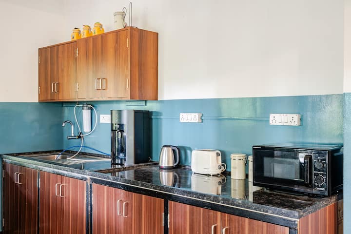 Kitchenette image 1