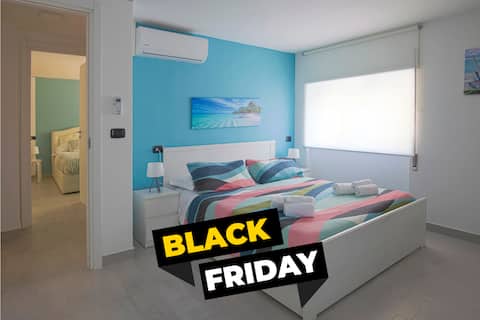 2 suites by the sea in the center and parking space in November