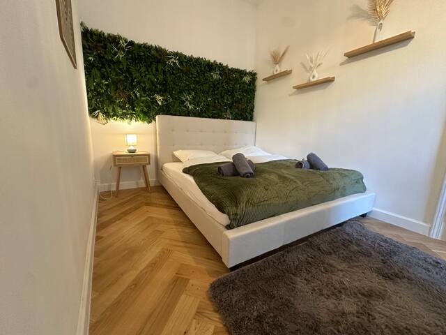 Central elegant Heritage Flat gallery image 5