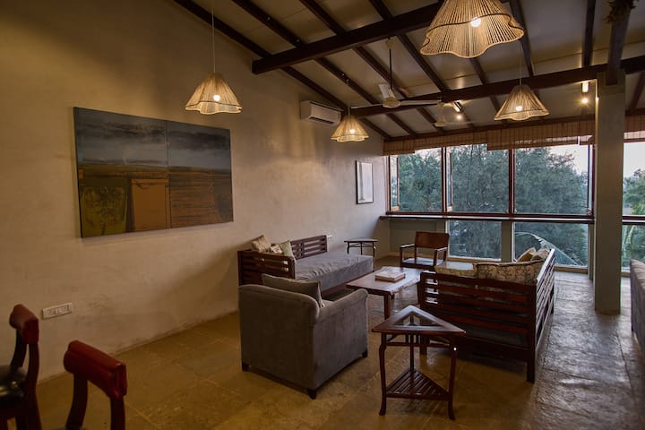 Living room image 3
