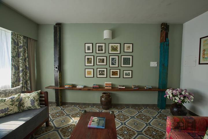 Living room image 12