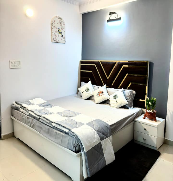 Rustic Anjuman · Moody Grey 2BR · Sleeps 6 - 2