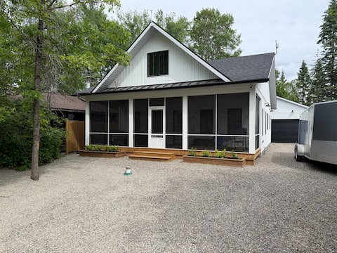 Candle Lake Cozy Cottage