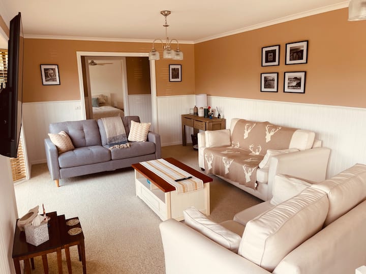 Private Cowes Cottage For 6 - Walk To Beach & Town - Cowes