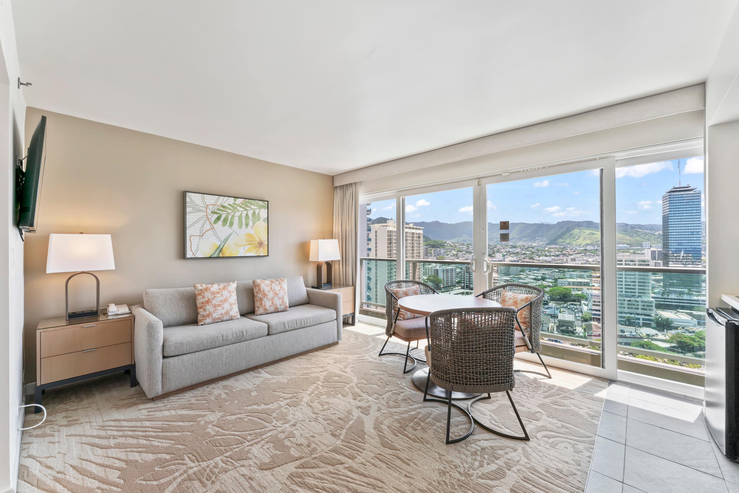 Condo in Honolulu · ★4.77 · 1 bedroom · 2 beds · 1 private bath - Image 1