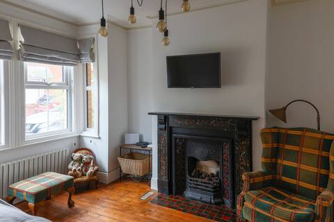 Top performing Airbnb: Home From Home in Hereford City Centre in Hereford