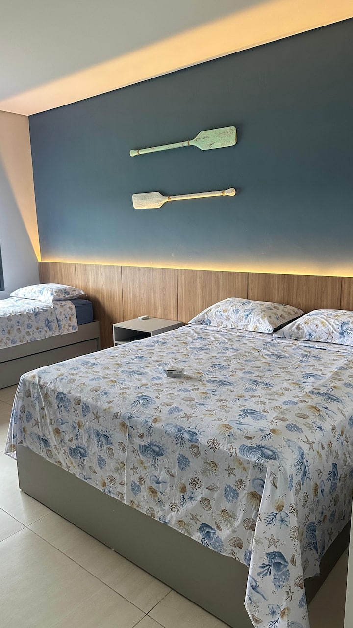 Royal Blue Suite - watu 4.