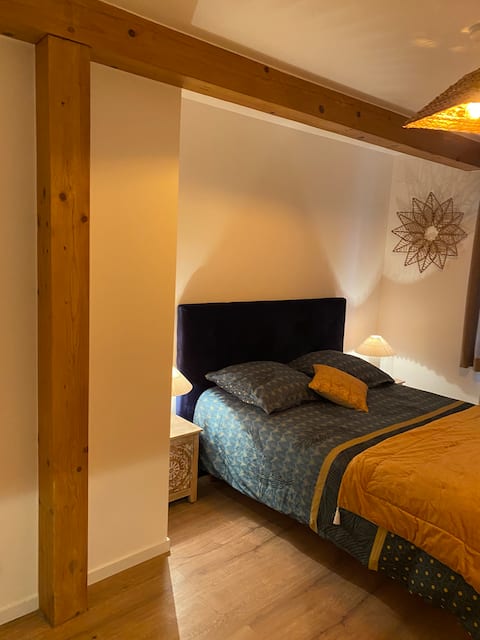 House 4-5 people station, CDG airport, Parc Astérix