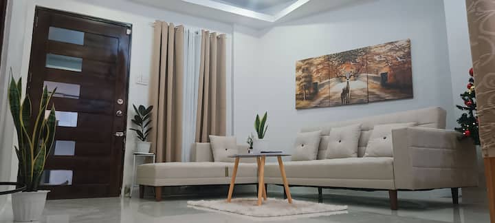 Casa Viana 2 Br Upto 300mbps Wi-fi Free Parking - Cabúyao