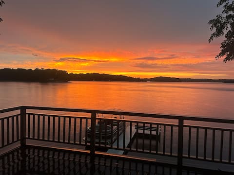 Woodsy Waterfront Retreat on Beautiful Balsam Lake