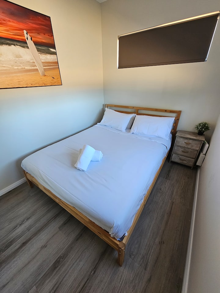 Bračni krevet (širok 150 - 179 cm)