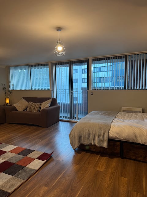 Successful Airbnb property: Broadway Plaza - Bluewood in City Centre