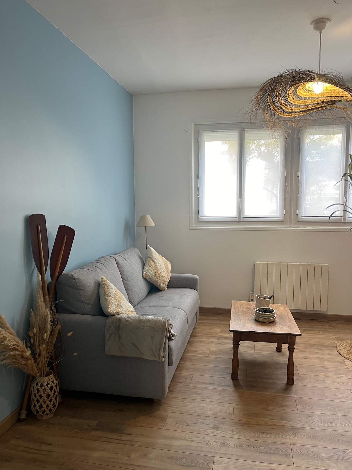 Airbnb con mejor rendimiento: Reflections on the water – Cozy sea view apartment en Saint Valery En Caux