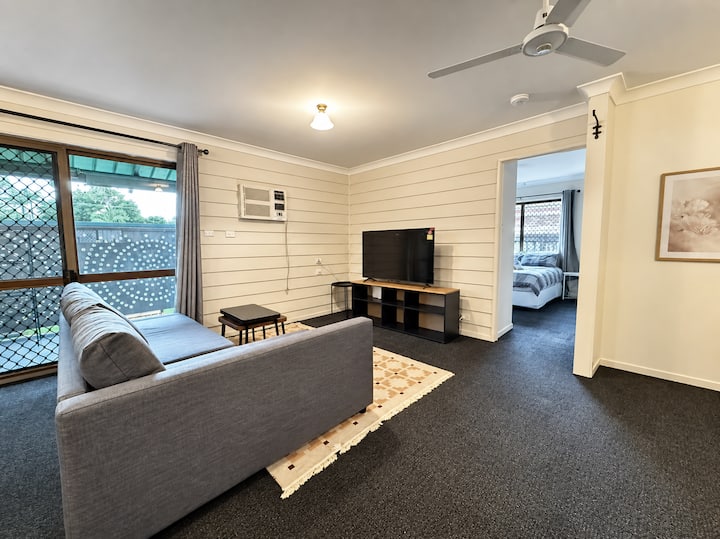 3br Cottage Home W/ Ample Parking - Brisbane