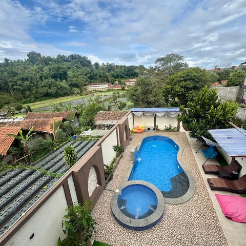Villa Harmonis W/pool & warm jacuzzi