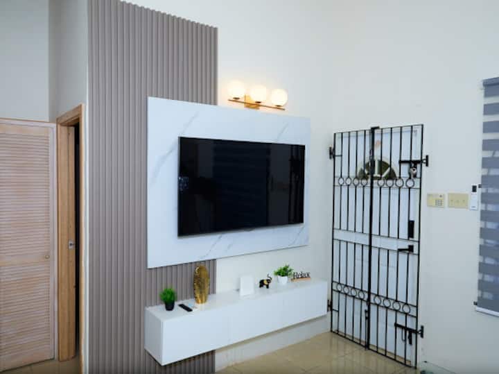 Gemhaven
Luxurious,modern Double King Bed Hideaway - Jamaika