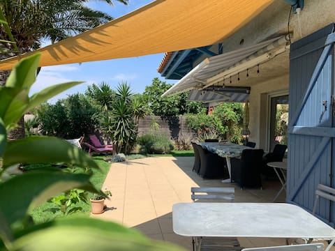 Beach house 4 bedrooms, garden, pool, WIFI