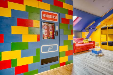 Successful Airbnb property: Âme d'Enfant • Cinema, Secret Room & Parking in Melun