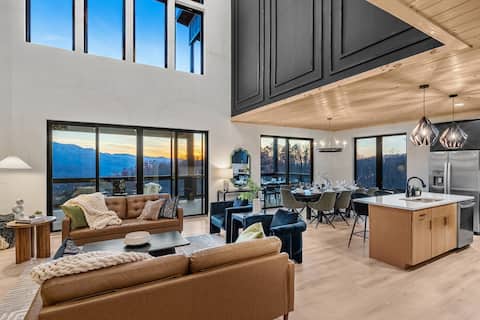 Popular Airbnb listing: Stunning Views|Roof Deck| Htd Pool | Hot Tub|GmRm! in Pittman Center