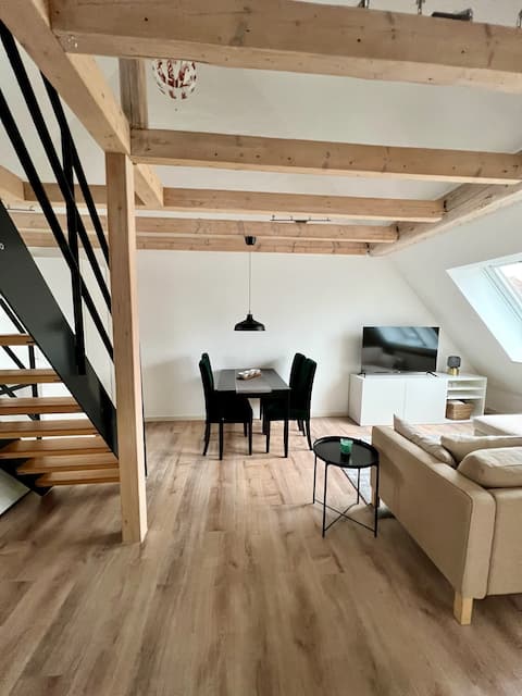 Leistungsstarkes Airbnb: Fantastically beautiful 1.5-room duplex apartment in Vahrenwald