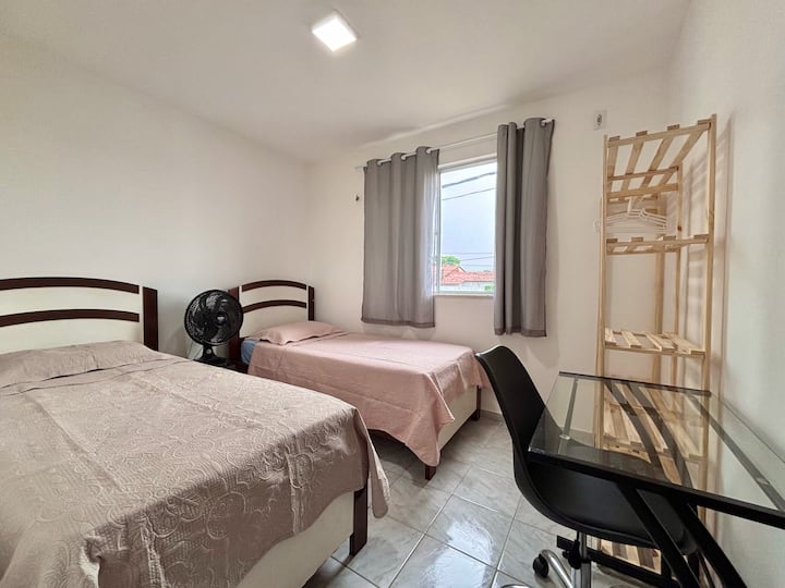 Klimatizovaná izba, len s ventilátorom.