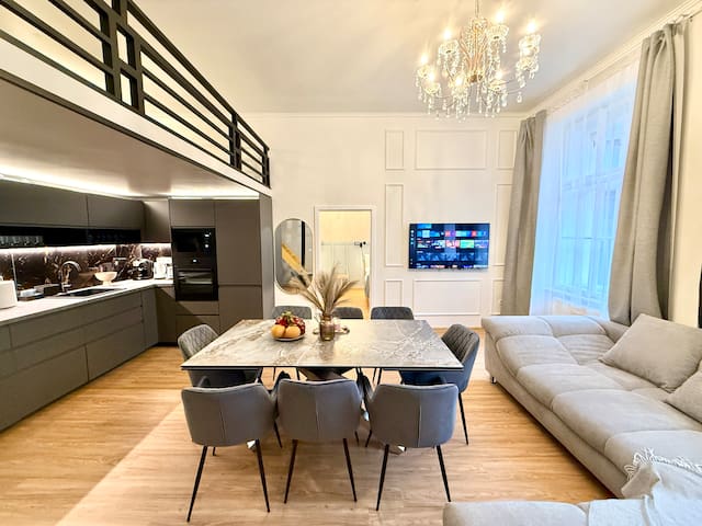 Stunning apartment in middle of Wenceslas Square