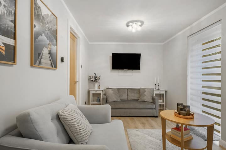 Perfect For Business Trips |3br |Parking |10%off - Milton Keynes