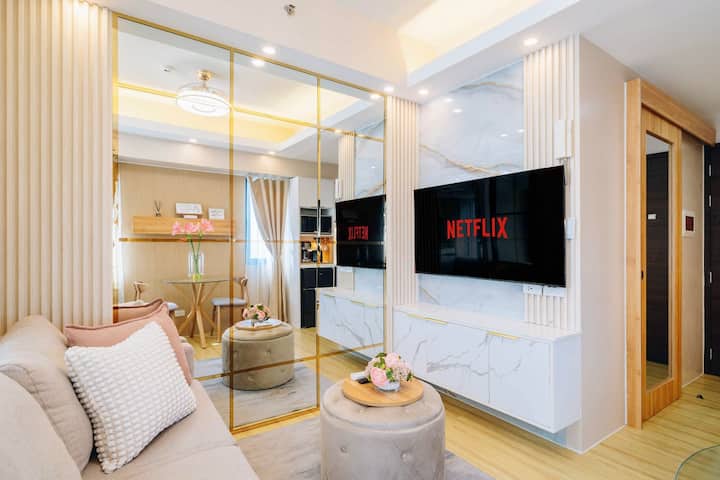 "Cozy End Unit Suite With City Views Makati Cbd" - Manila