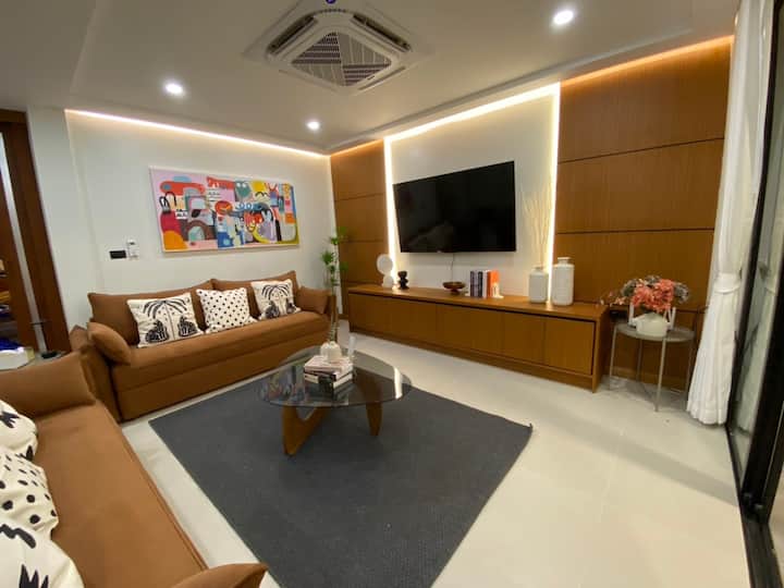 Amazing 6 Bdr Villa Sleeps 12, Near Beach & Bangla - 芭東區