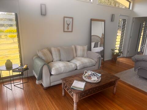 Popular Airbnb listing: Romantic vineyard getaway in Bawley Point