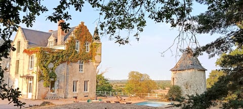 The Châtelier Manor